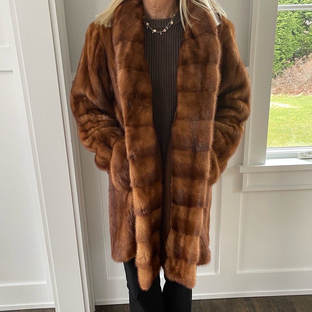 Gorgeous Marvin Richard’s Mid Length Whiskey Brown Genuine Mink Fur